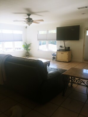 Living room with recliner sofa 
