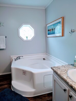 Master bathroom 
