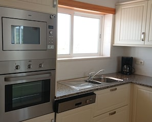 Fully fitted integrated modern kitchen