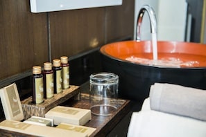 Équipements de salle de bain
