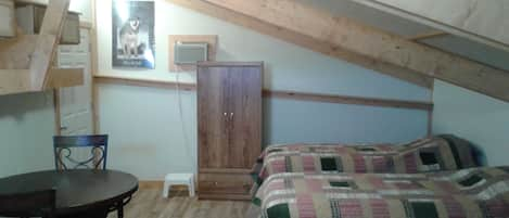 Efficiency apartment on a ranch, at the foot of the Big Horn Mountaiins. 