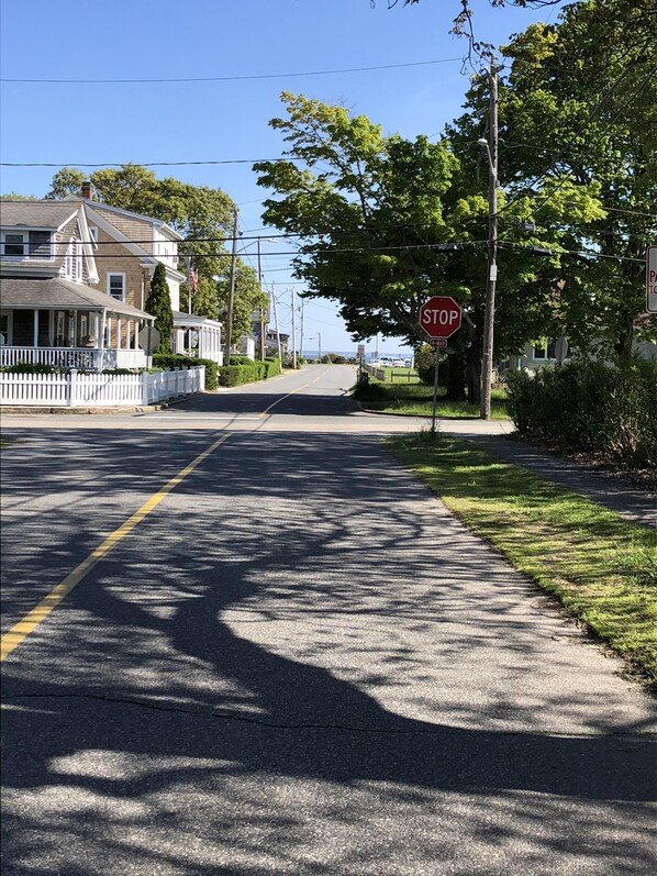 Short walk to the beach.
