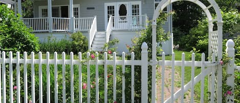 Front yard is 3/4 fenced.  There is front and side yard.   