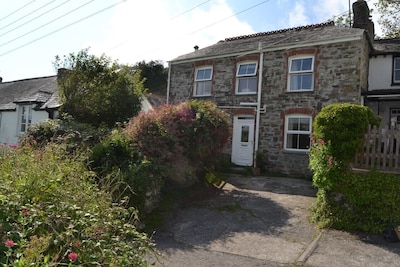 Lovely family cottage in Treknow close to Trebarwith Strand beach