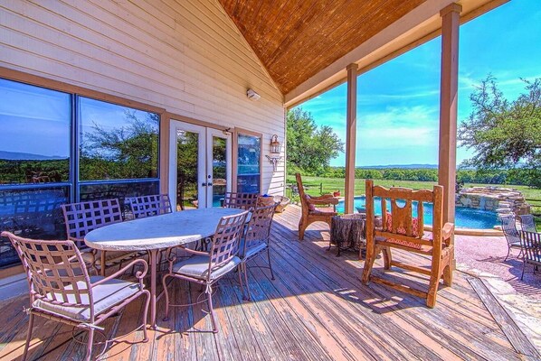 Rockin Diamond S Ranch - Outdoor Dining