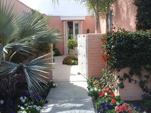 Front Entry - Courtyard