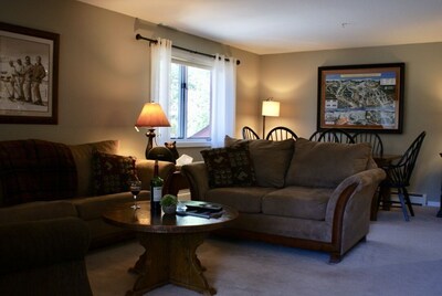 Vail 2 Bed Condo Sleeps 6 Pool HotTub on Bus Route