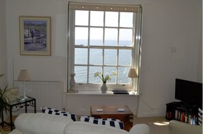 Lookout Lounge