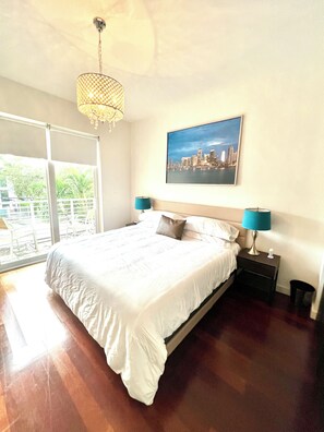 Private bedroom king-size bed