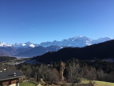 Authentic, fully renovated apartment, unique view of Mont Blanc
