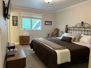 Master bedroom with King bed