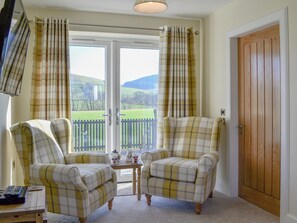 Light and airy living area | Blueacres, Kilbucho, near Biggar