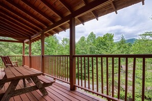 Pigeon Forge Cabin - Possum Moon - Covered wrap around deck