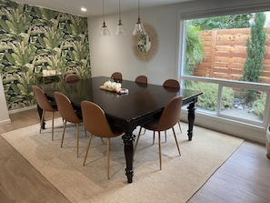 Dining room - seats up to 12