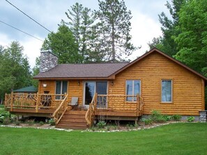 Deck with BBQ Grille
(View 1 of 3)