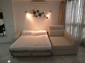 leather sofa bed 3 people capacity