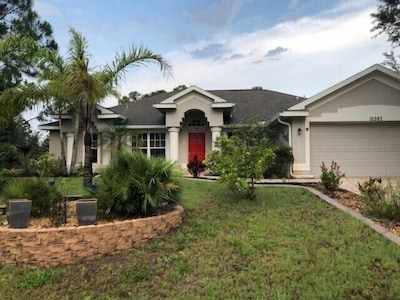 Port Charlotte Villa