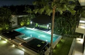 Modern 4 Bedroom Villa Views, Canggu