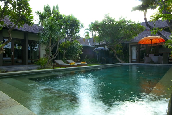 Orange C 2 Bedroo Prime Villa, Seminyak