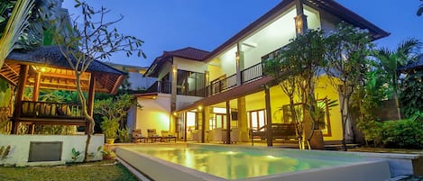 Magical Estate, Walk to Seminyak Beach