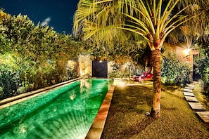 Stunning 4 bed villa private pool Oberoi