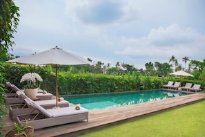 Canggu Luxury Villa & Rice Field Views
