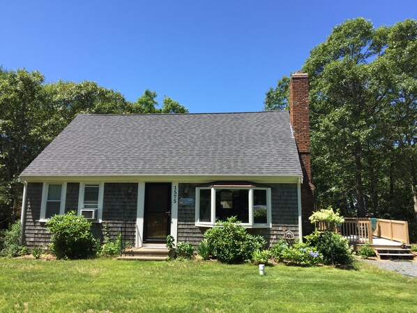 Welcome to Summer Breeze Cape Cod!