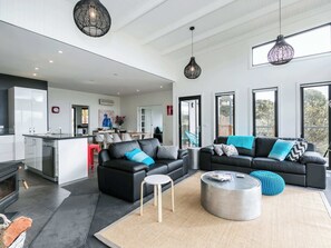 Living/Kitchen