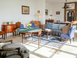 Picture Frame, Furniture, Table, Couch, Azure, Wood, Living Room, Lighting, Architecture, Floor
