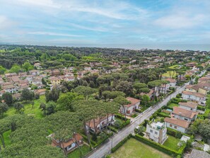 Wolke, Himmel, Pflanze, Daytime, Baum, Vegetation, Grundstueck, Urban Design, Gebäude, Landschaft