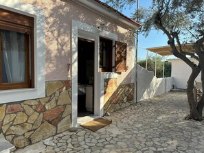 Facade / entrance