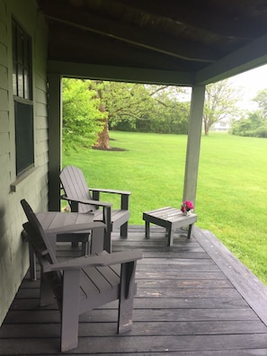 Hosta Cottage porch