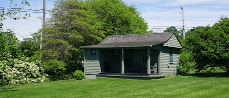 Hosta Cottage exterior