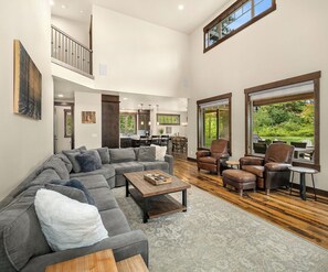 Looking back toward kitchen and upper landing by bedrooms.