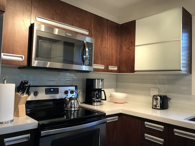 Spacious New Built Comfortable Condo - 2 Bed, 2 Bath