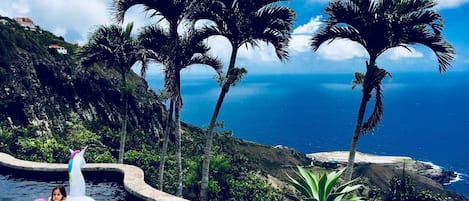 Beautiful ocean view. Neighbouring islands can be seen in the distance