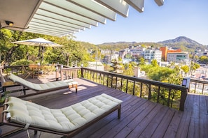 Balcony with terrace 