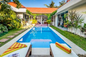 Elegant 3Bedroom Villa, Central Seminyak