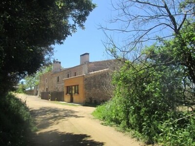 Acogedora masia en el campo cerca de la playa para 2/4 huéspedes