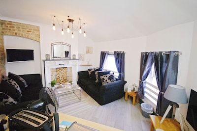 Driftwood 2 Bedroom Penthouse Apartment Broadstairs