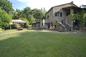 Garden and outdoor view