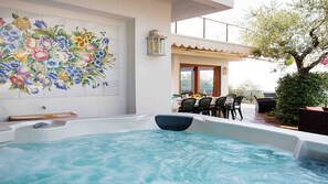 Outside jacuzzi hydromassage tub terrace relax point villa dav in amalfi coast