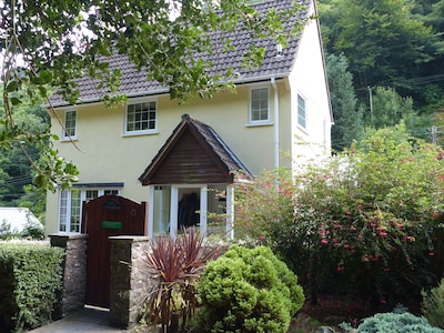 Tanglewood: idyllic two-bedroom cottage in Exmoor National Park