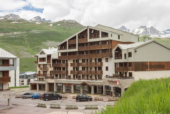 Experience the picturesque atmosphere at this amazing property.
