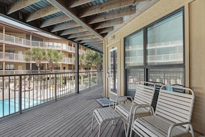 Sandpiper 7A Front Deck Area