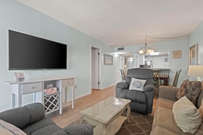 Gulf Tower 8C Living Area