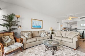 Tropical Winds 104 Living Area