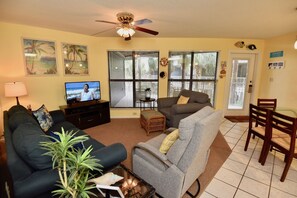 Sandpiper 4A Living Room