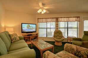 Sandpiper 6A Living Room