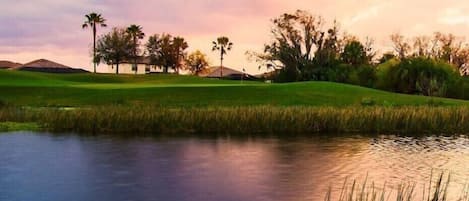 River Strand Golf